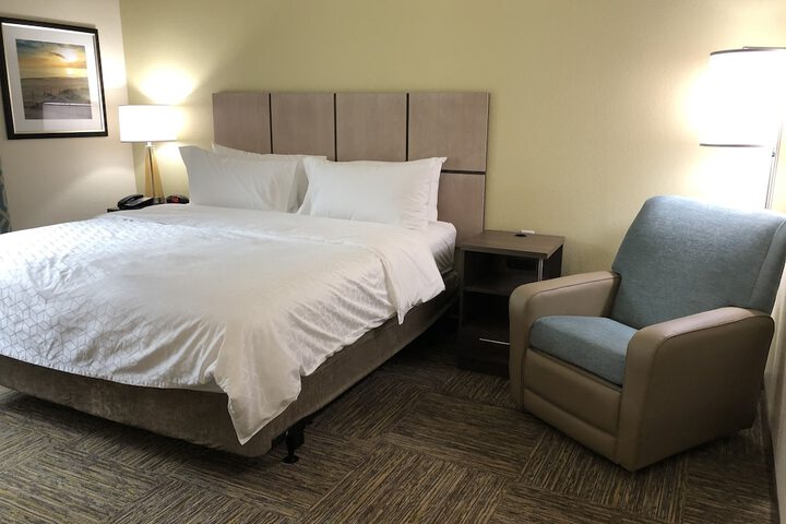 Room 40 of 74