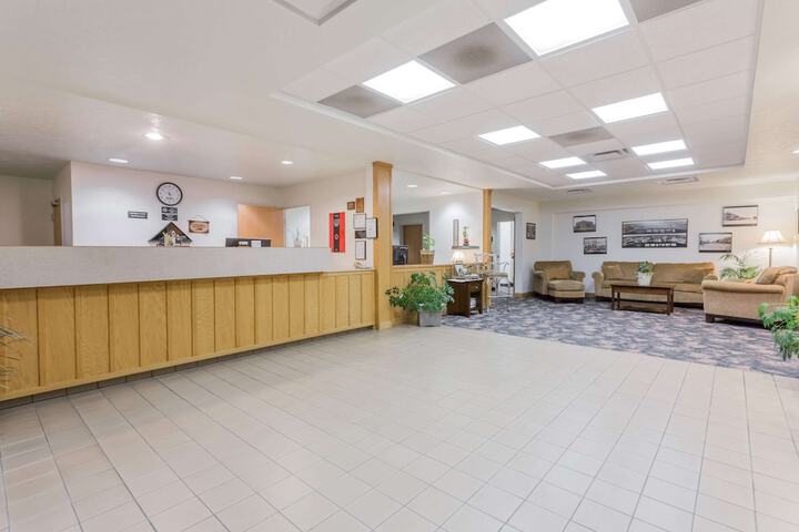 Super 8 by Wyndham Alma