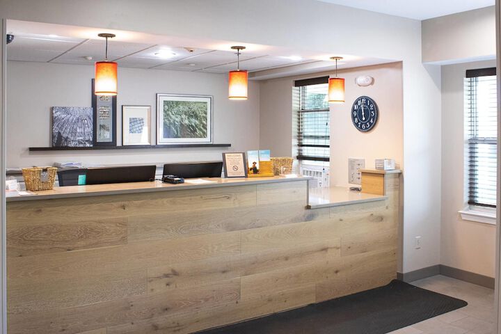 Country Inn & Suites by Radisson Carlisle, PA