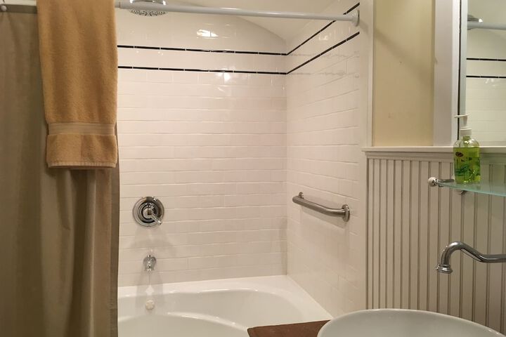 Room 93 of 148