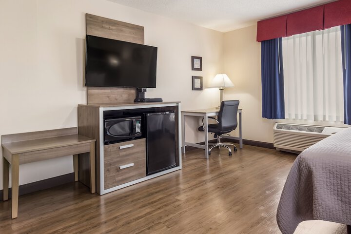 Room 25 of 63