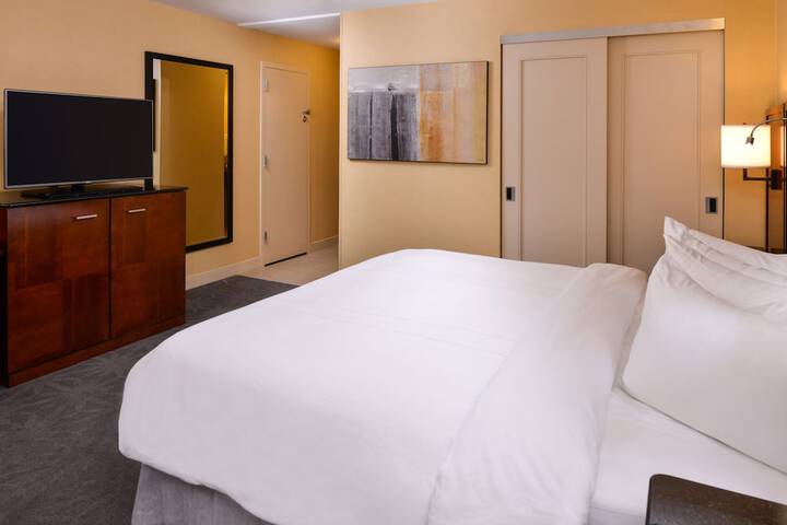 Room 14 of 26