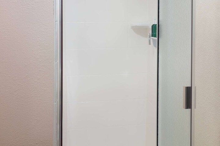 Room 20 of 33