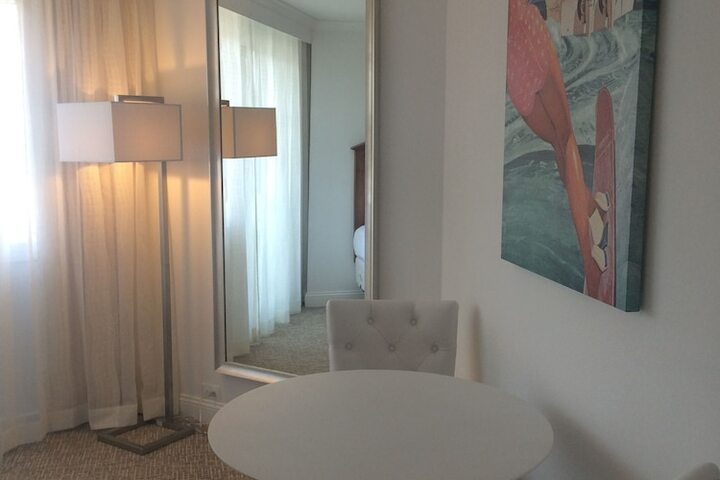 Room 42 of 145