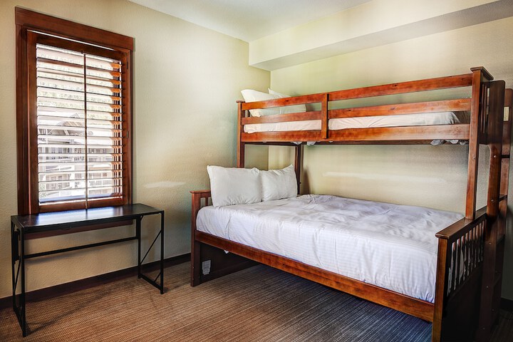 Room 181 of 238