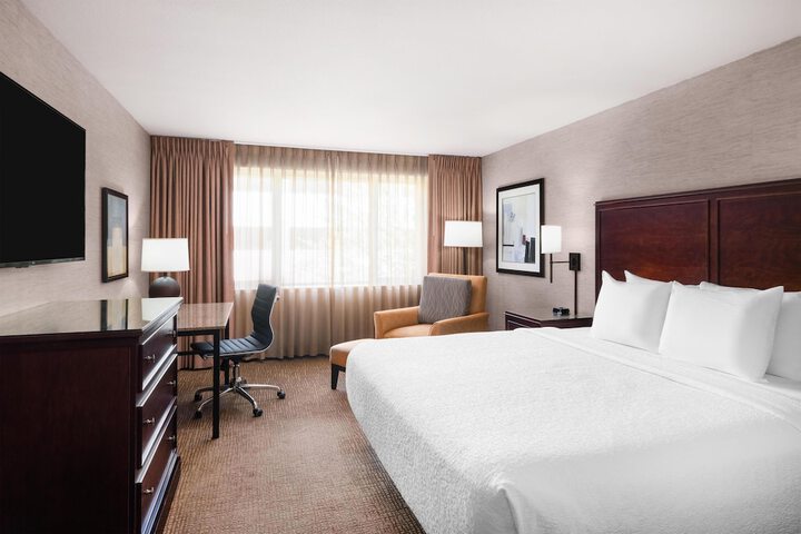 Eastgate Hotel BW Signature Collection
