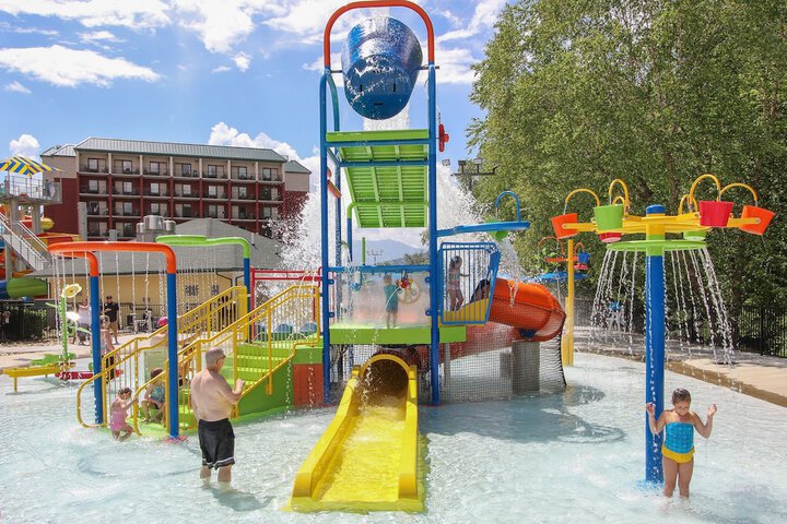 Country Cascades Waterpark Resort