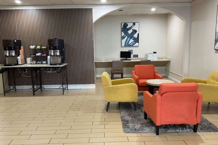 Comfort Inn & Suites Omaha Central