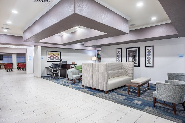 Holiday Inn Express & Suites Glasgow by IHG