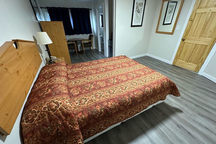 Room 24 of 47
