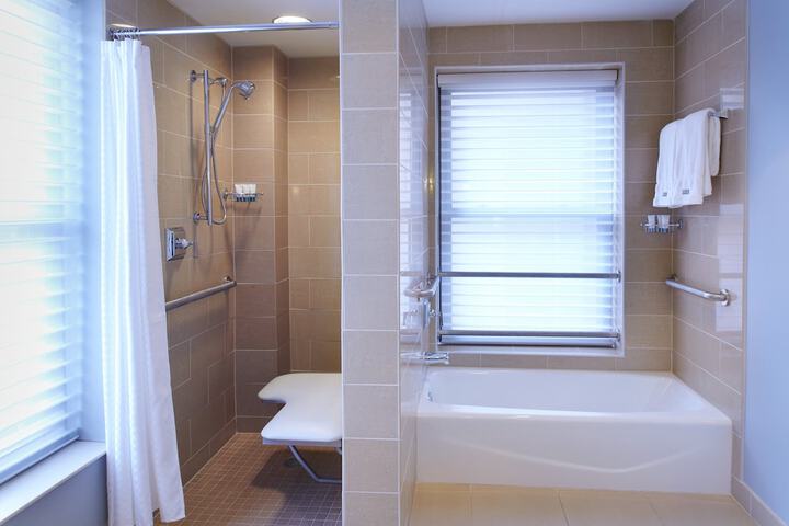 Room 27 of 116