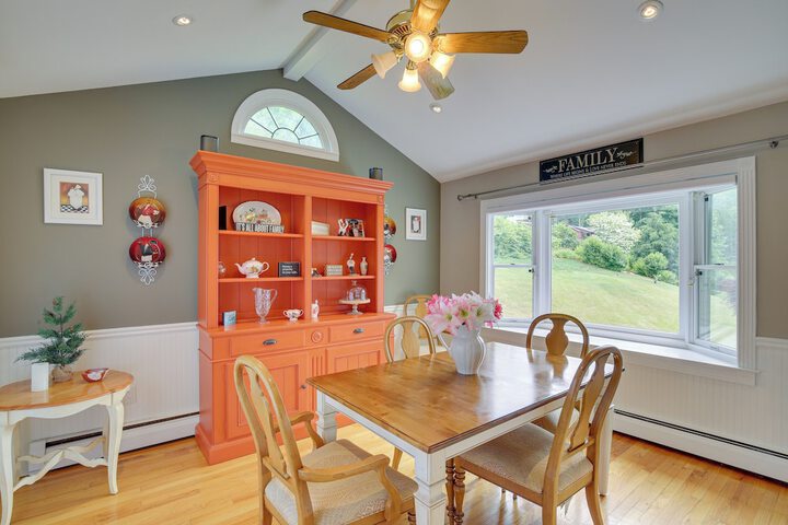 New Fairfield Vacation Rental w / Lake Views!