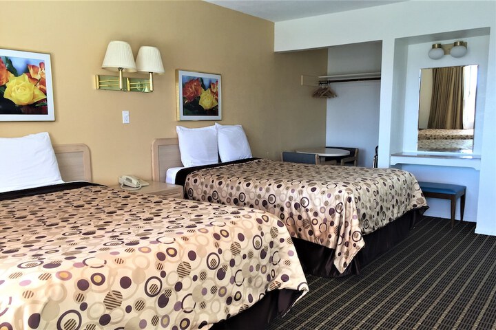 Room 7 of 19