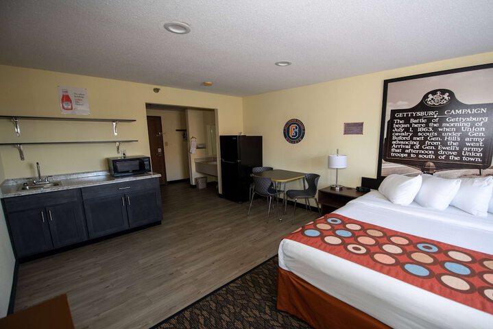 Room 8 of 24