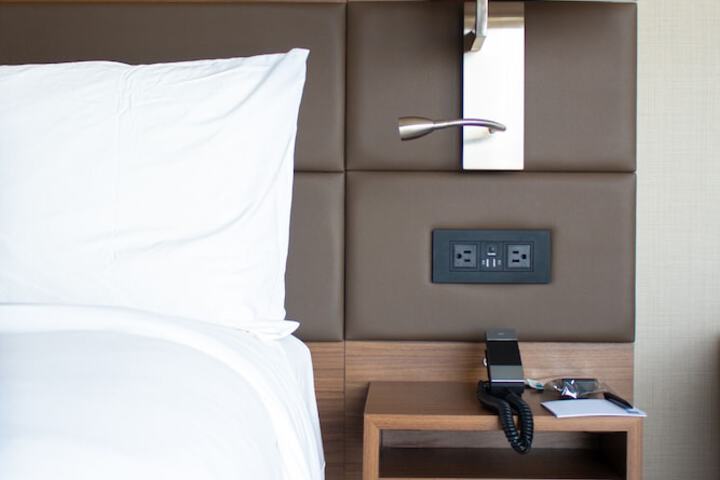Room 17 of 37
