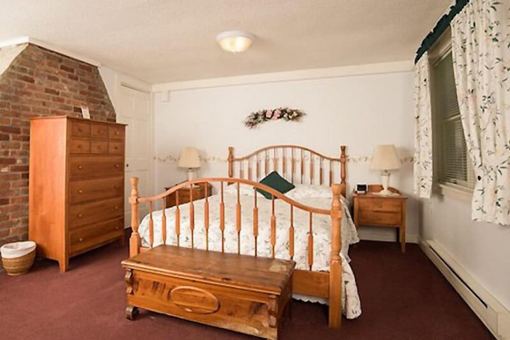Room 63 of 94