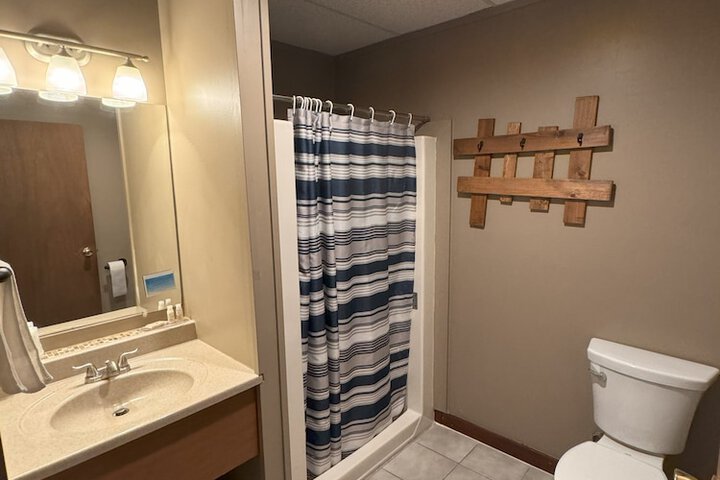 Room 32 of 44