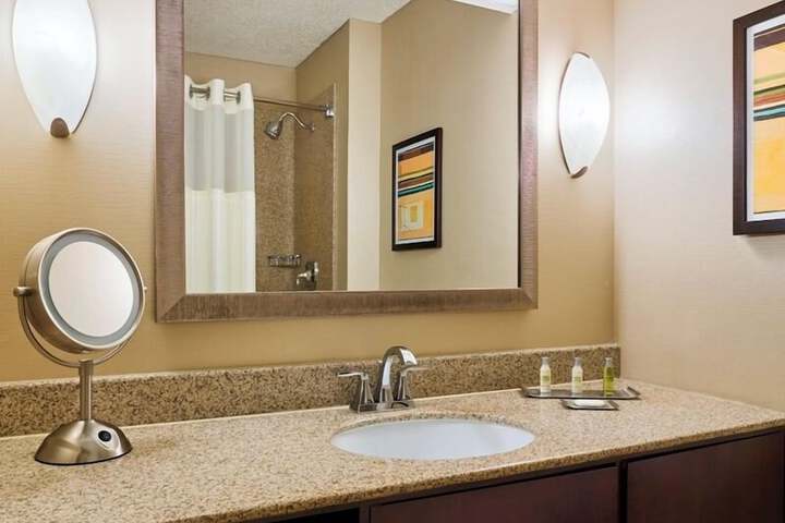 DoubleTree by Hilton Houston Intercontinental Airport