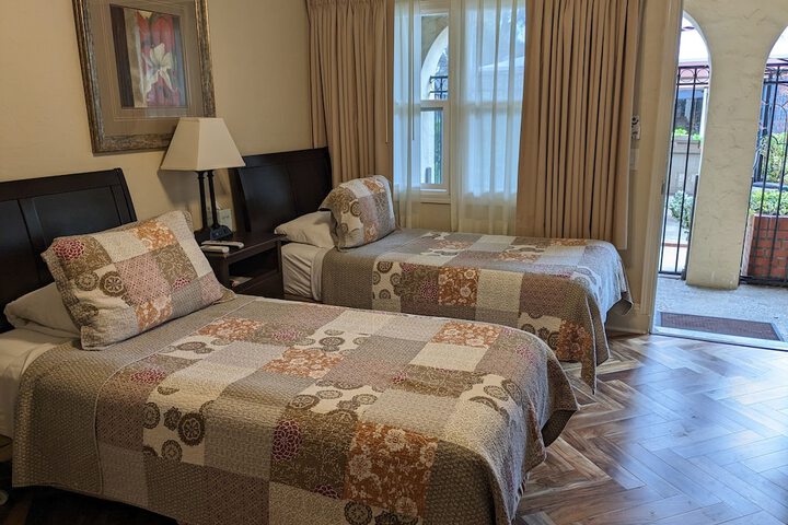 Los Gatos Garden Inn Hotel