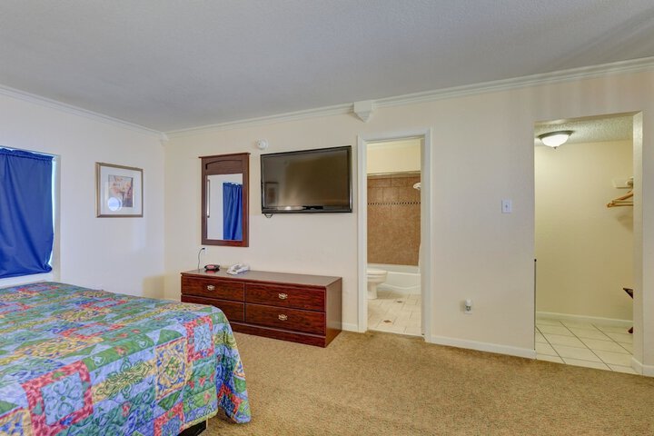 Room 44 of 66