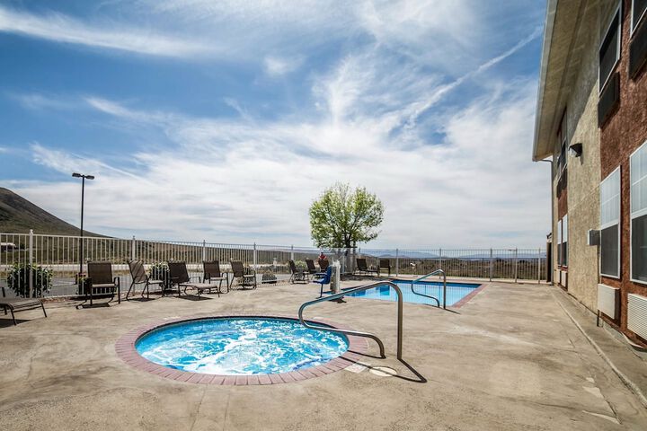 Pool 6 of 41