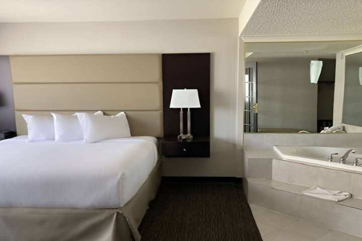 Room 19 of 76
