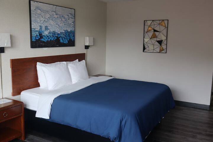Town Centre Inn - Parry Sound