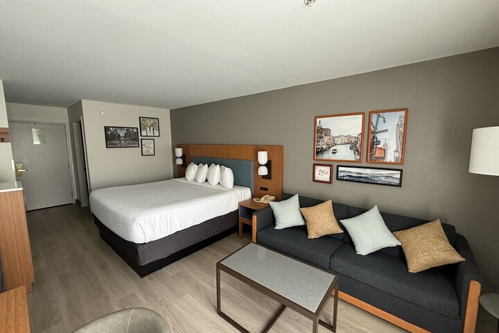 Country Inn & Suites by Radisson Shelby, NC