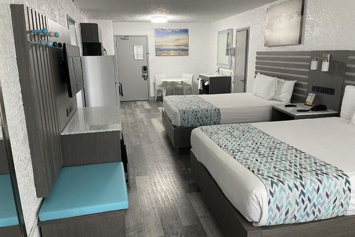 Room 15 of 34