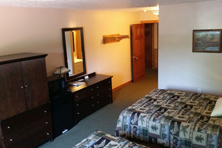 Room 11 of 34
