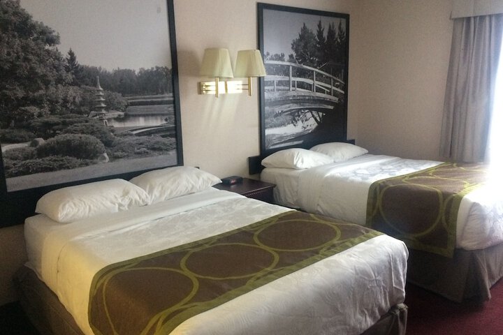 Room 17 of 96