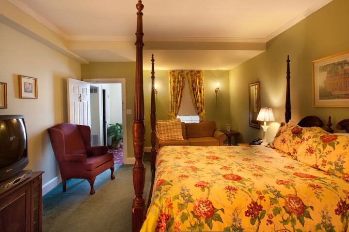 Room 146 of 170