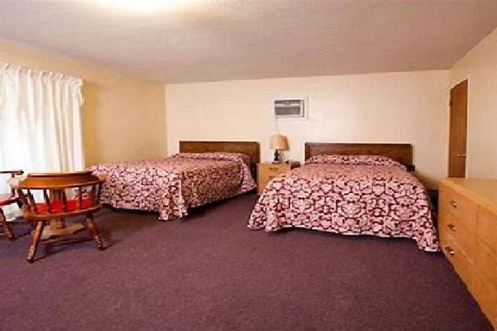 Charlies Motel
