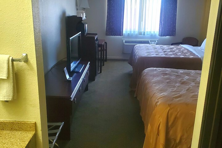 Room 22 of 36