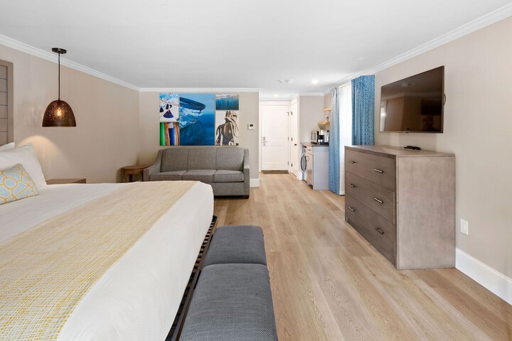 Room 28 of 37