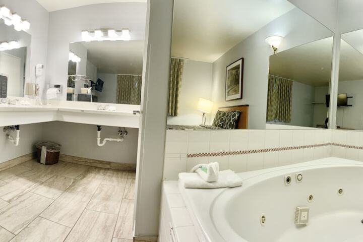 Americas Inn & Suite