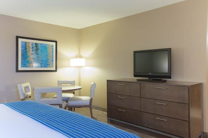 Room 52 of 73