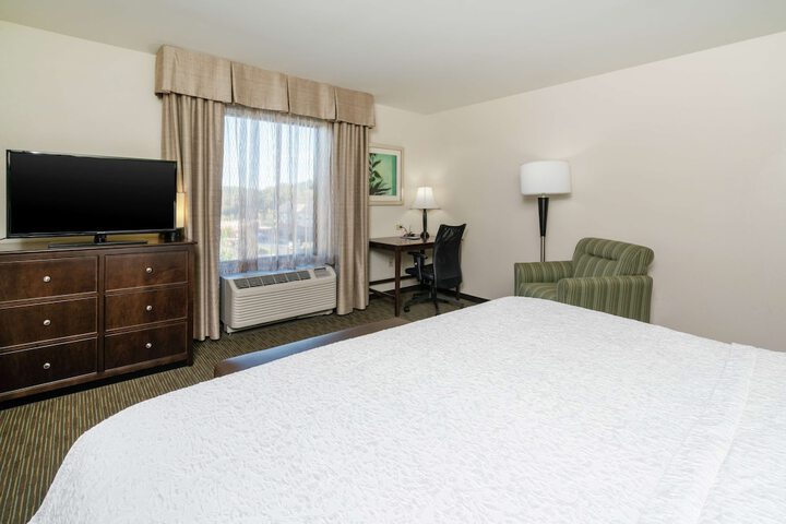 Room 33 of 43