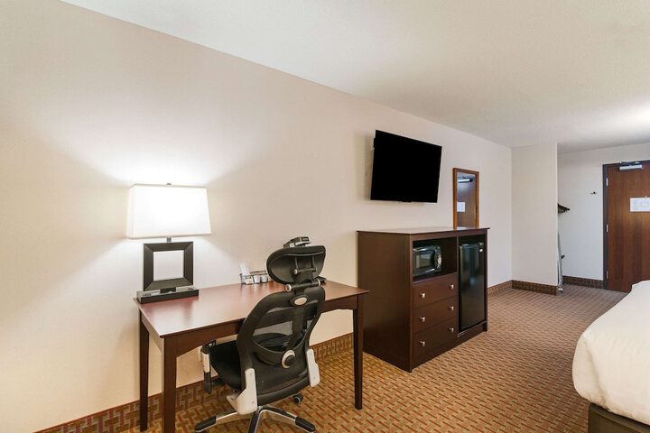 Room 30 of 82