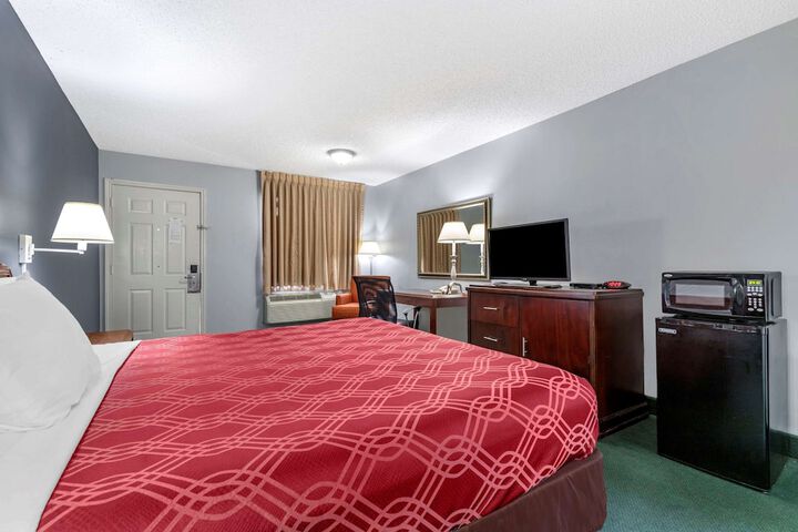 Room 17 of 23