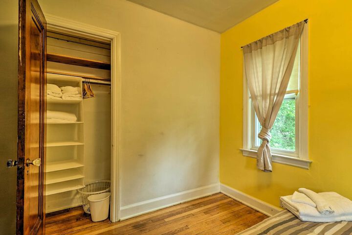 Cozy Duplex: Half Mi to Magic Bag & Woodward Ave!