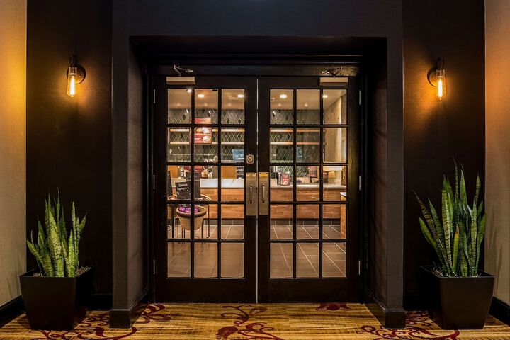 Hilton Fort Wayne at the Grand Wayne Convention Center