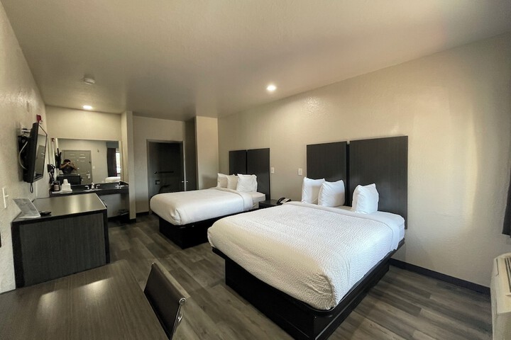 Days Inn by Wyndham Dickinson TX