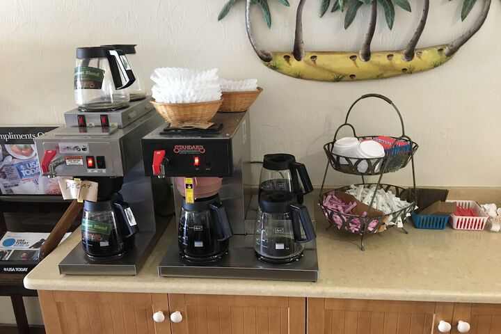 Breakfast/Coffee Service 21 of 24