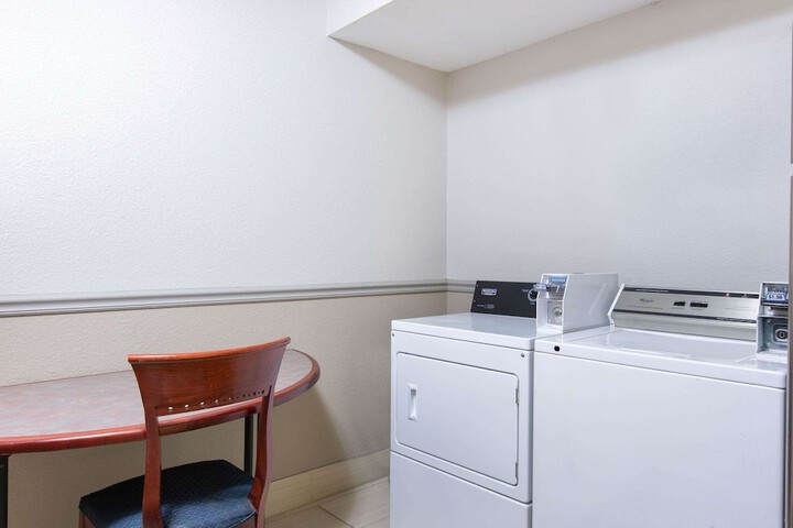 Room 12 of 40