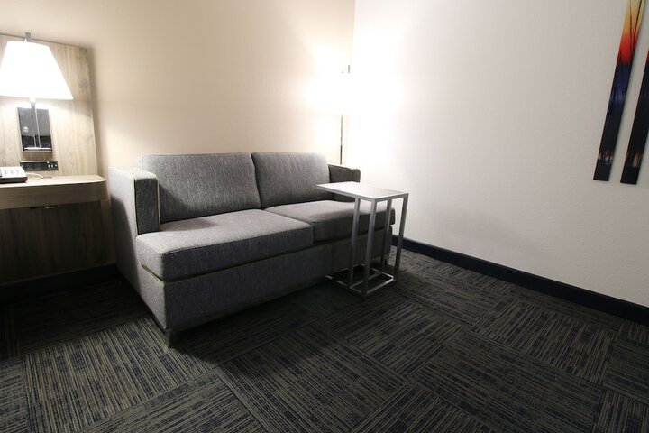 Room 11 of 44