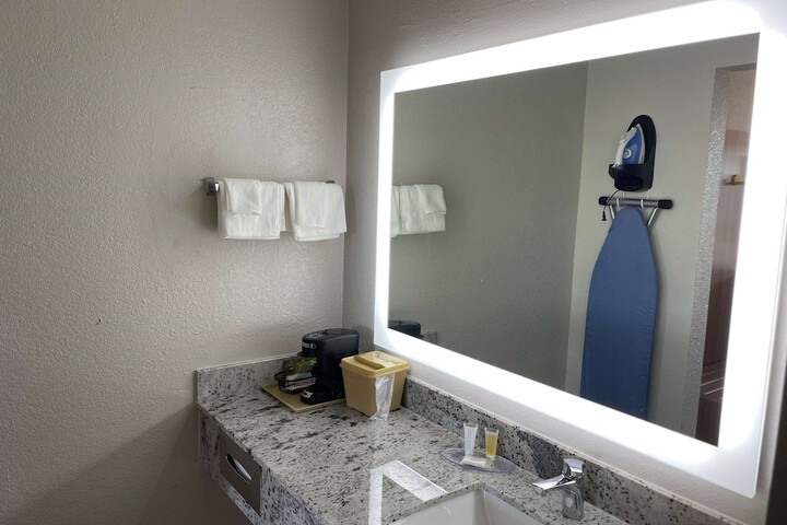 Room 29 of 29