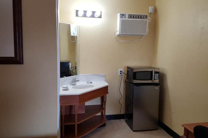 Room 14 of 27