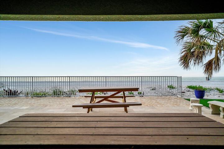Stones Throw Beachfront Luxury Suites