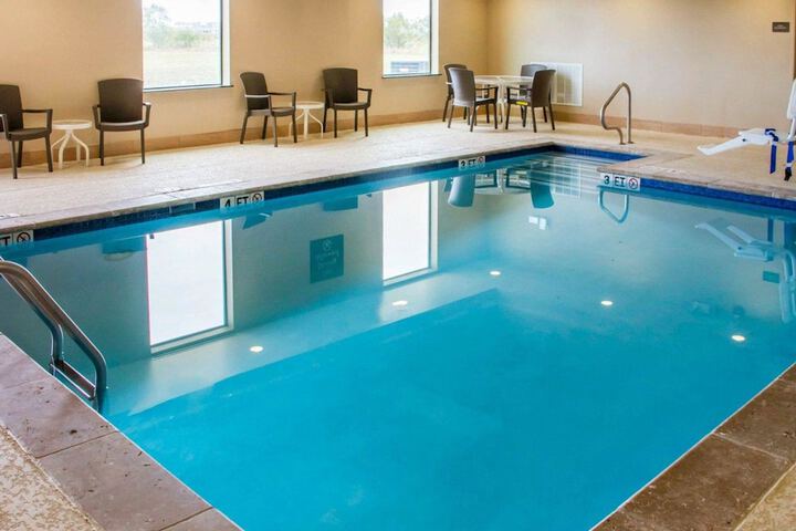 Pool 4 of 30